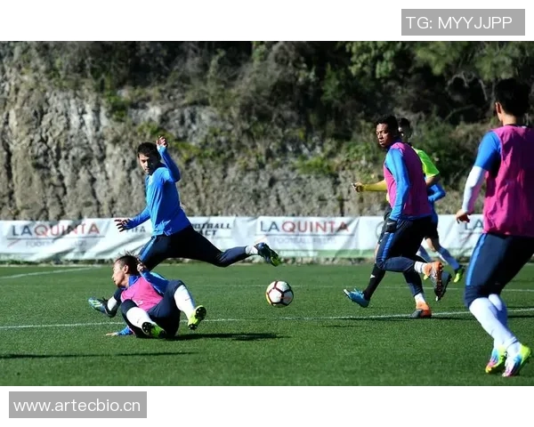 竞技足球的发展与挑战：技术、战术与心理素质的全方位解析